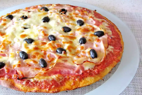 Pizza de fiambre